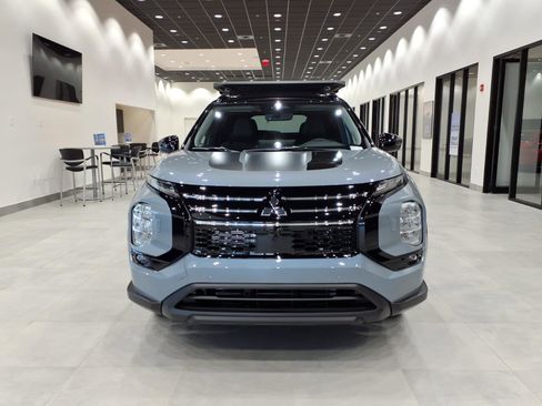 New 2026 Mitsubishi Outlander Trail Edition image 2