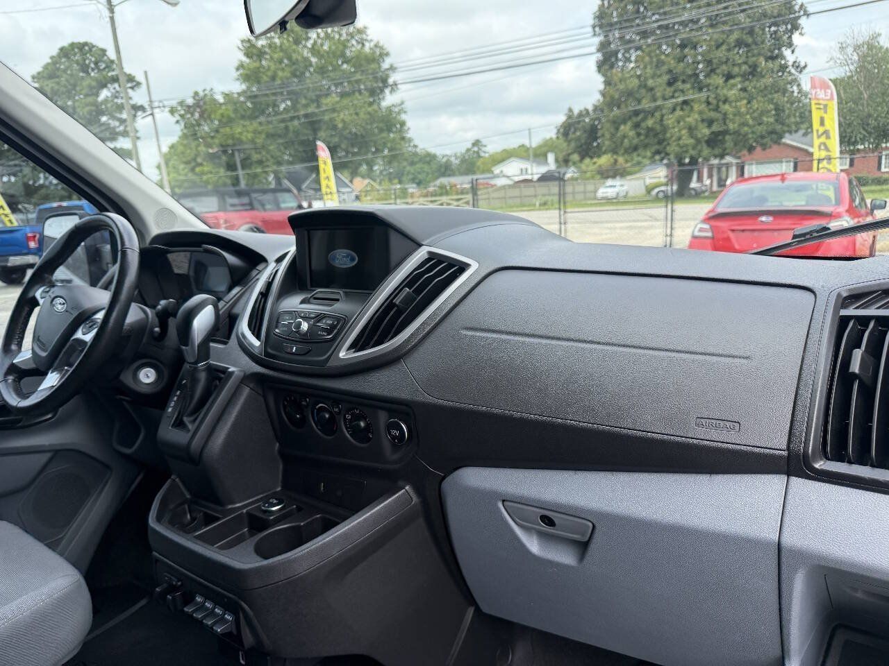 Used 2019 Ford Transit 350 XLT RWD image 27
