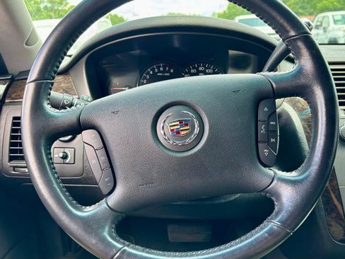 Used 2011 Cadillac DTS Hearse image 15