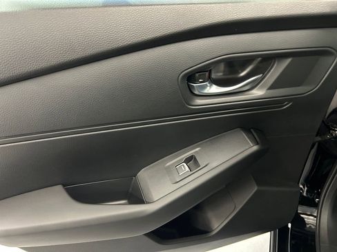 Used 2025 Honda Accord Sport image 19