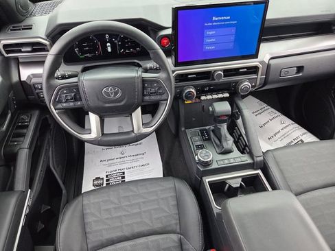 Used 2026 Toyota 4Runner TRD Off-Road Premium AWD/4WD image 8