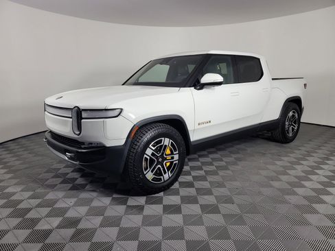 Used 2023 Rivian R1T Adventure image 1