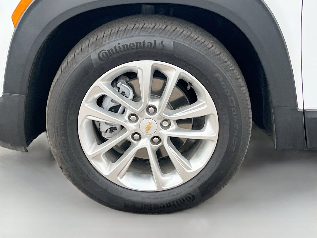 Used 2025 Chevrolet TrailBlazer LS w/ LS Convenience Package FWD image 28