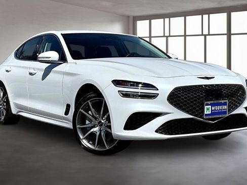 Used 2024 Genesis G70 2.5T AWD/4WD image 3