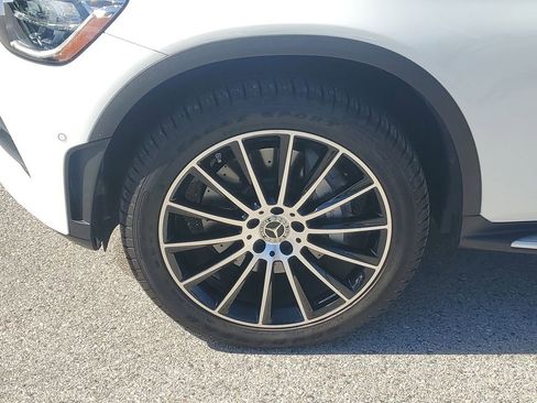 Used 2022 Mercedes-Benz GLC 300 4MATIC Coupe image 11