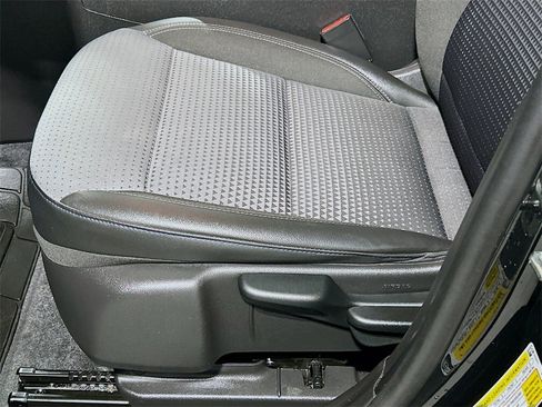 Used 2025 Chevrolet Trax LT w/ Driver Confidence Package image 16