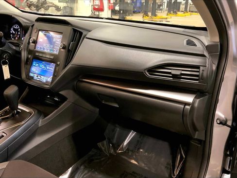 Certified 2025 Subaru Impreza 2.0i image 17