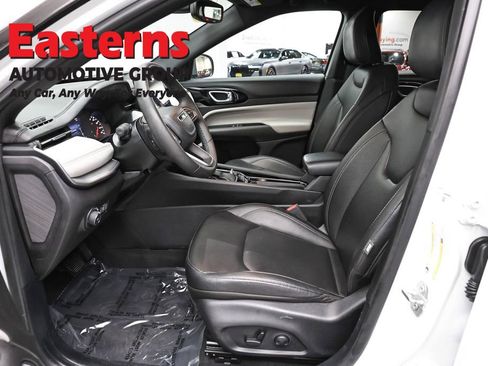 Used 2025 Jeep Compass Limited AWD/4WD image 14