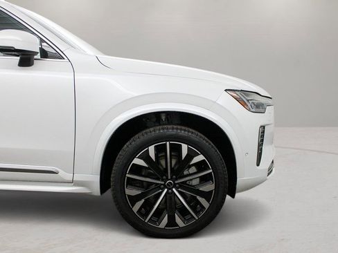 New 2026 Volvo XC90 B5 Plus w/ Protection Package Premier image 33
