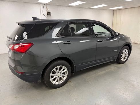 Used 2019 Chevrolet Equinox LS w/ LS Convenience Package FWD image 6