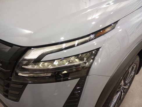 Used 2026 Nissan Pathfinder Platinum w/ Cargo Package image 26