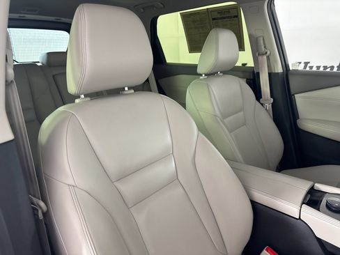 Used 2023 Nissan Rogue SL AWD/4WD image 30