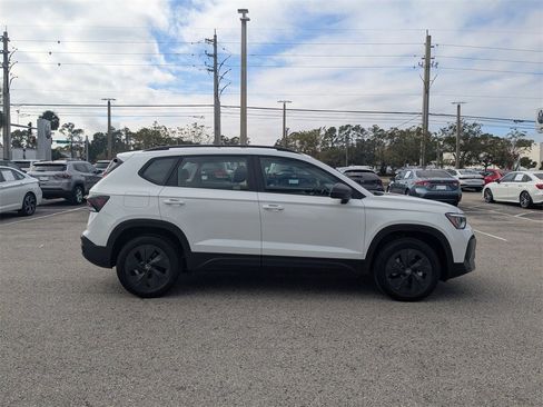 New 2026 Volkswagen Taos S image 9