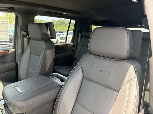 New 2026 GMC Yukon XL Denali w/ Denali Reserve Package AWD/4WD image 20