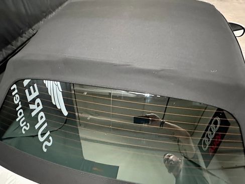 Used 2002 Ford Thunderbird Deluxe image 10