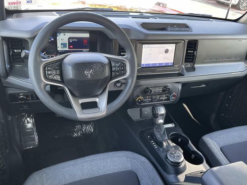 Used 2023 Ford Bronco 4-Door AWD/4WD image 6