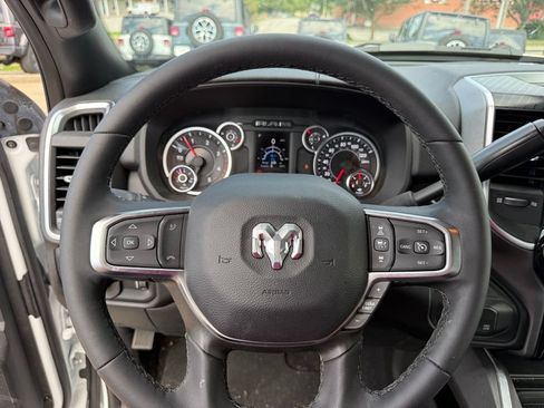 Used 2025 RAM 2500 Big Horn AWD/4WD image 16