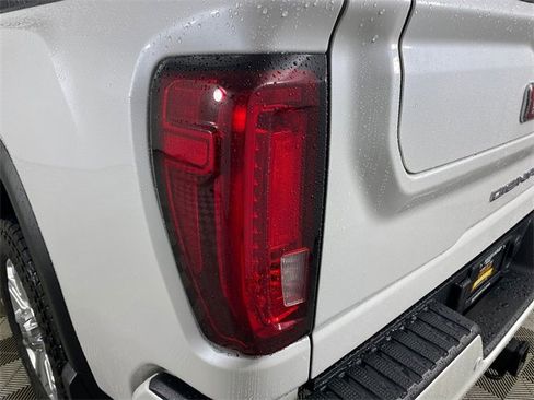 Used 2020 GMC Sierra 3500 Denali w/ Denali Ultimate Package image 19