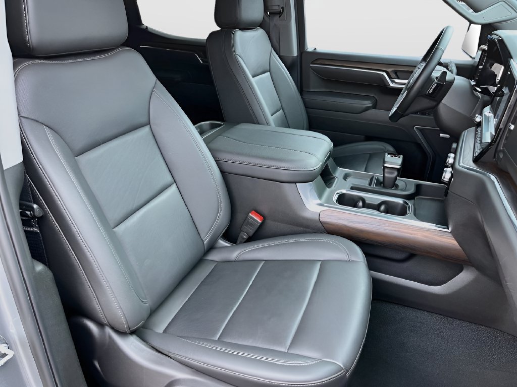 Used 2025 GMC Sierra 1500 SLT w/ SLT Premium Package AWD/4WD image 29