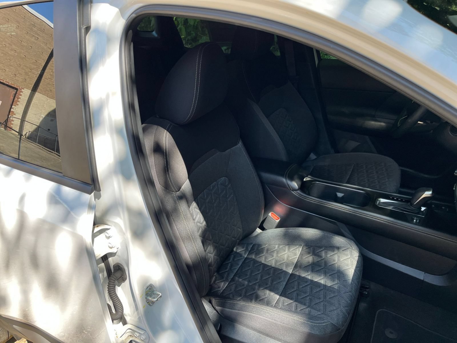 Used 2025 Nissan Kicks SV AWD/4WD image 37