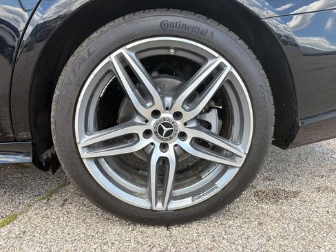 Certified 2018 Mercedes-Benz E 300 4MATIC image 11