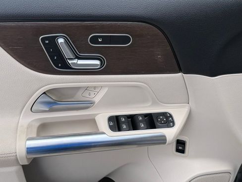 Used 2021 Mercedes-Benz GLA 250 4MATIC image 13