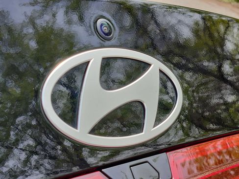 Used 2024 Hyundai Elantra Limited FWD image 29