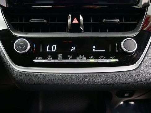 Used 2024 Toyota Corolla LE FWD image 19