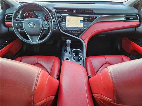 Used 2019 Toyota Camry XSE image 19