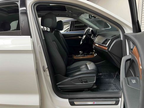 Used 2021 Audi Q5 e Premium w/ Convenience Package AWD/4WD image 40
