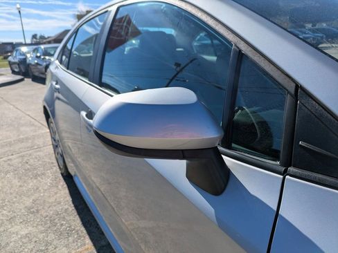 Used 2025 Toyota Corolla LE image 13