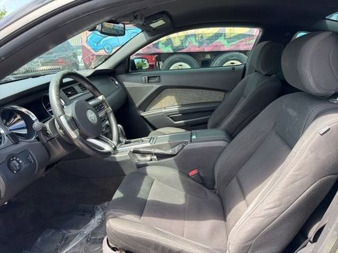 Used 2013 Ford Mustang Coupe RWD image 14