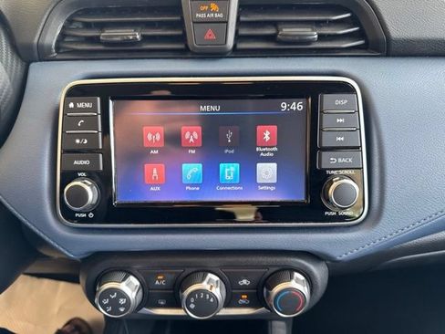 Used 2025 Nissan Versa SV FWD image 19