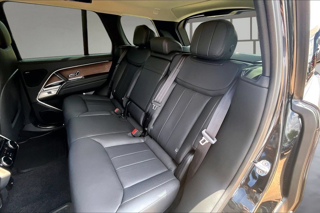 New 2027 Land Rover Range Rover SE AWD/4WD image 10