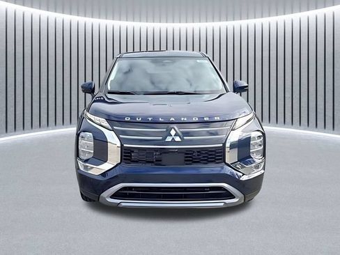 New 2026 Mitsubishi Outlander SE FWD image 2