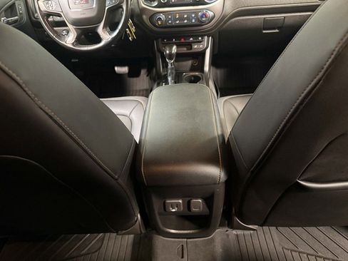 Used 2022 GMC Canyon AT4 image 74