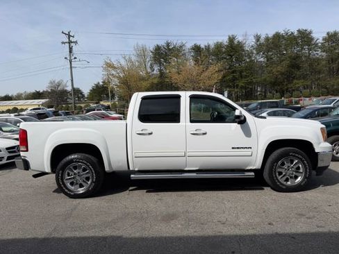 Used 2013 GMC Sierra 1500 SLT w/ SLT Convenience Package AWD/4WD image 6