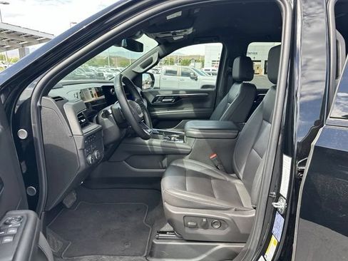 Certified 2025 Chevrolet Suburban Z71 AWD/4WD image 16