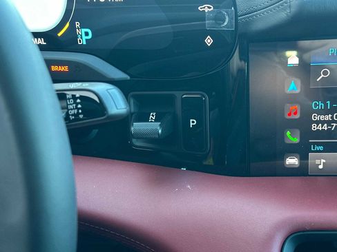 Used 2024 Porsche Taycan 4S image 22