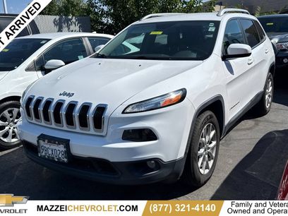 Used 2018 Jeep Cherokee Latitude Plus w/ Comfort/Convenience Group