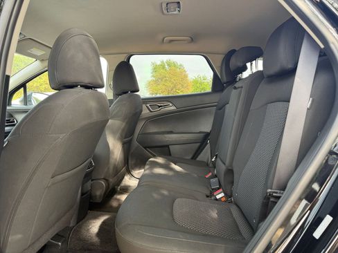 Used 2025 Kia Sportage LX image 25