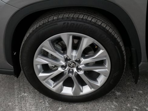 Certified 2026 Toyota Highlander Limited image 15