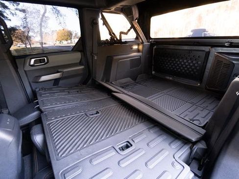 Used 2023 Ford Bronco Badlands image 30