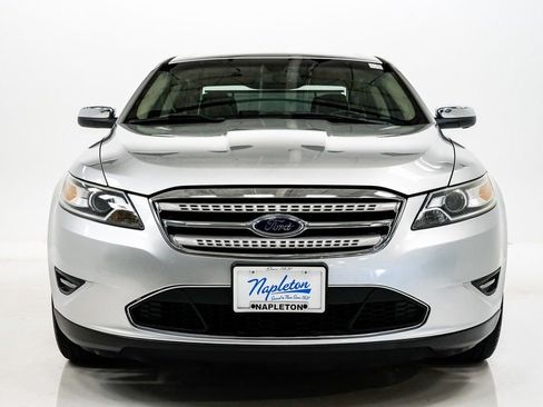 Used 2010 Ford Taurus Limited image 4