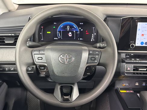 Used 2026 Toyota Camry LE FWD image 23