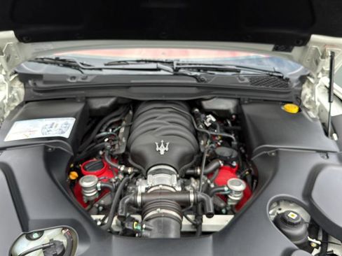 Used 2015 Maserati GranTurismo Sport RWD image 15