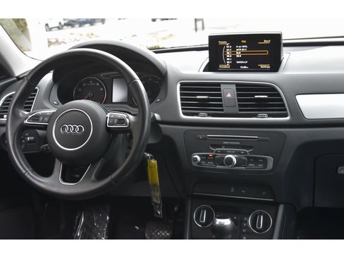Used 2017 Audi Q3 2.0T Premium image 17