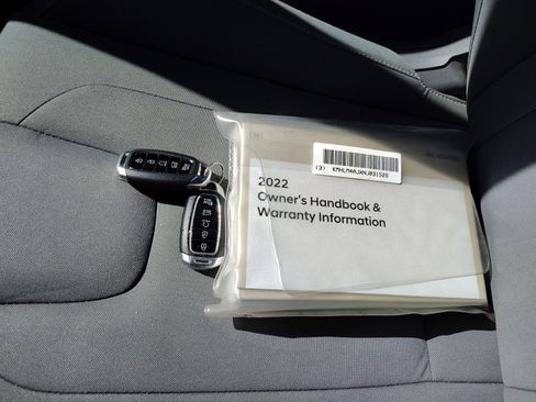 Used 2022 Hyundai Elantra Blue image 20