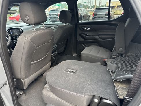 Used 2023 Chevrolet Traverse LT w/ LPO, Floor Liner Package AWD/4WD image 13