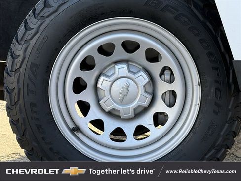 Used 2023 Chevrolet Colorado W/T image 10